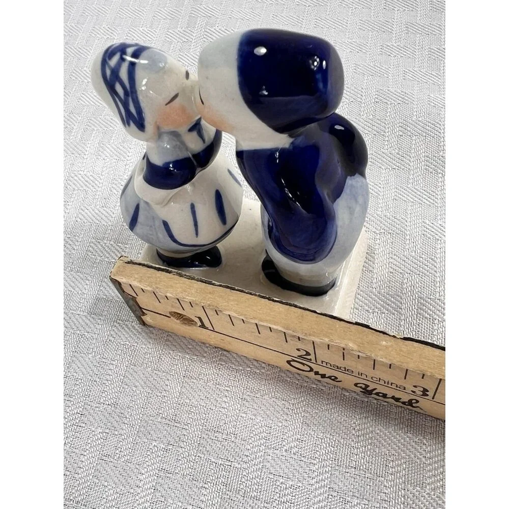 Blue And White Figurine Of 2 Children Kissing.‎ Marked Holland